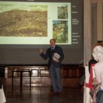 Gilberto Olcina en la presentacion de Origen y desarrollo de la industria urbana