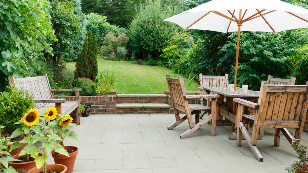 Protege el mobiliario, las plantas y los tejidos del sol para la llegada del verano